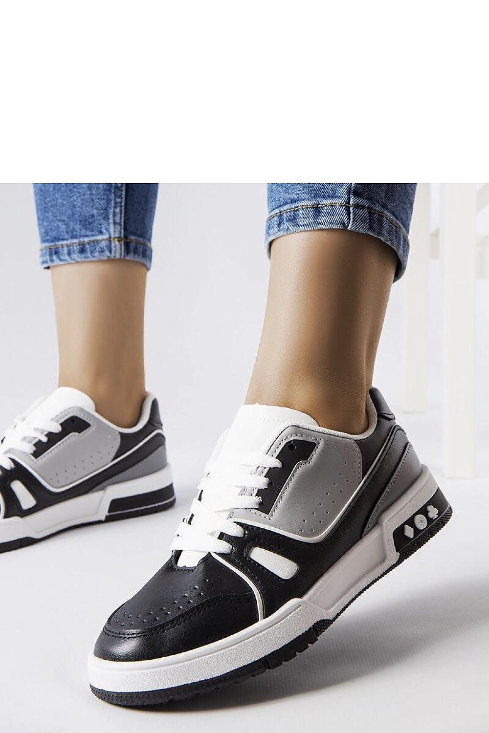 Sneakers model 207770 Solea