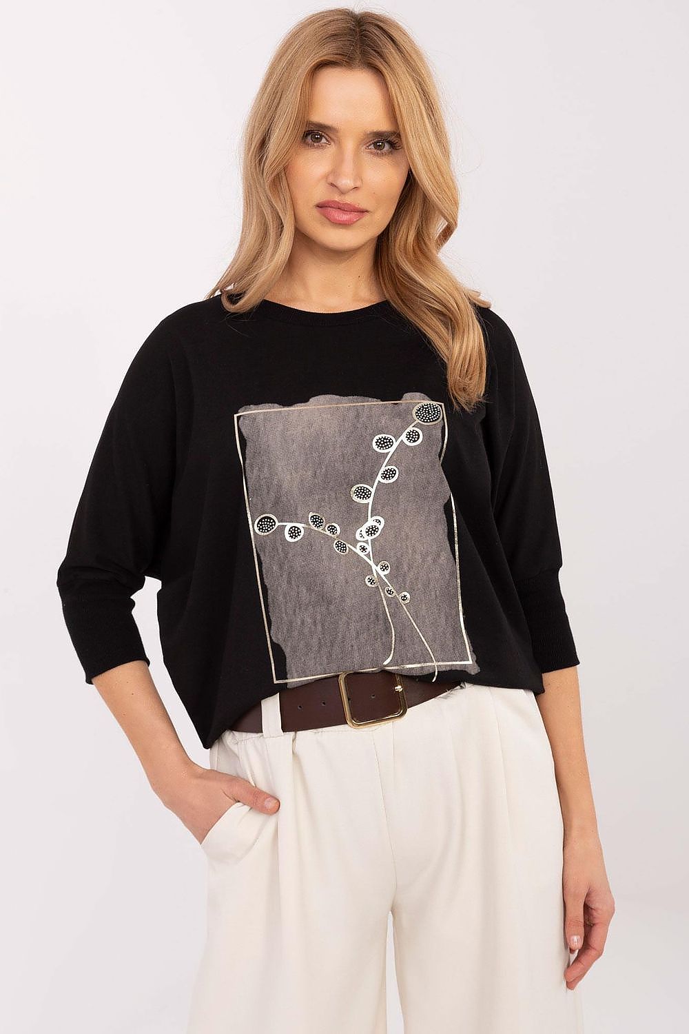 Blouse model 208228 Relevance