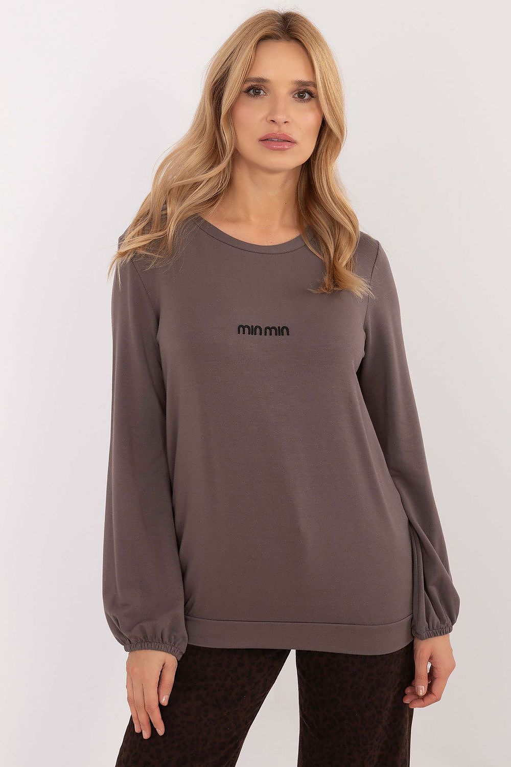 Blouse model 208239 Relevance