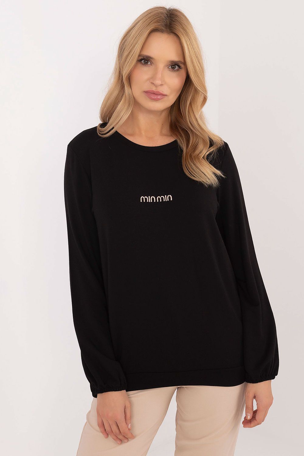 Blouse model 208241 Relevance