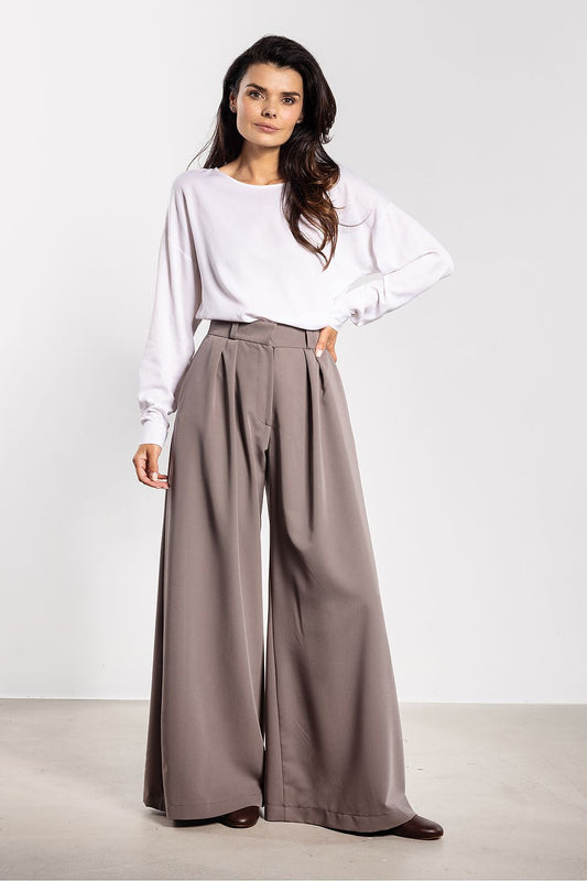 Women trousers model 218986 awama
