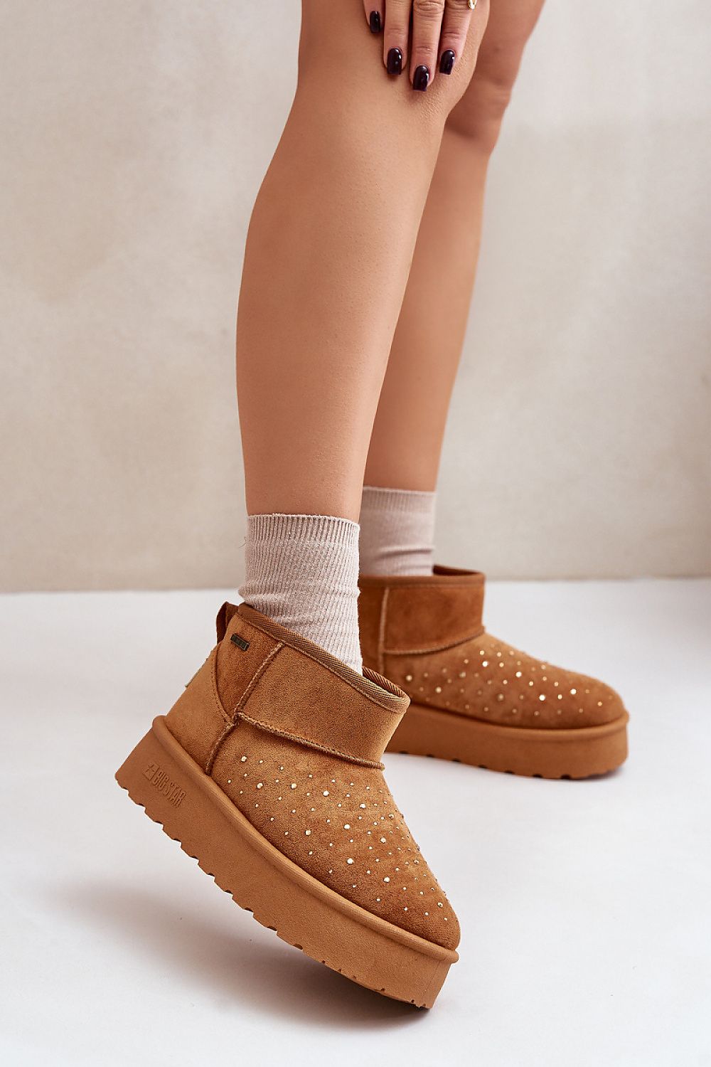  Snow boots model 202620 Step in style 