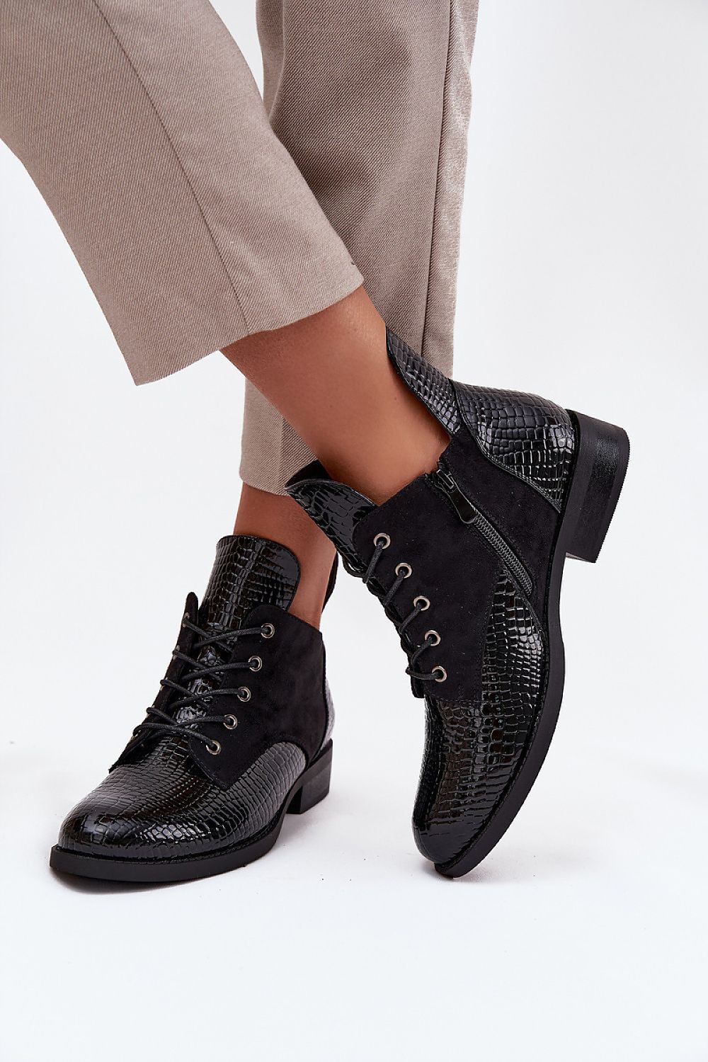  Boots model 217740 Step in style 